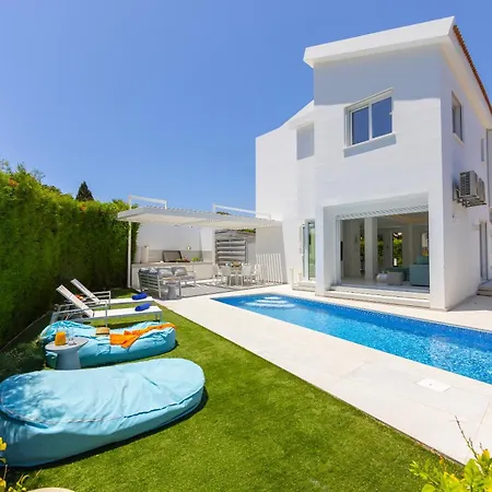 Piera By The Sea Villa *