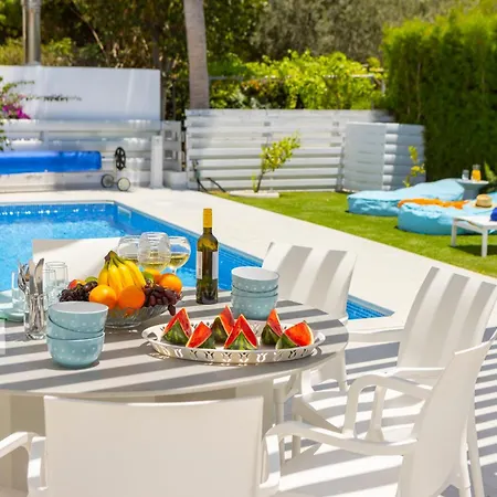 Villa Piera By The Sea *