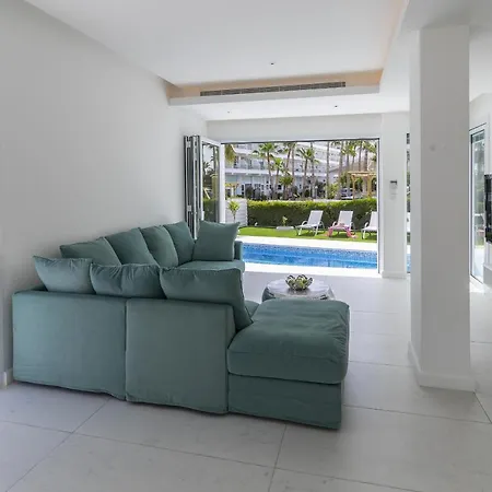Piera By The Sea Villa *